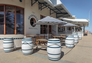 Restaurant - Seabreeze Beach Hotel (South West Rocks)