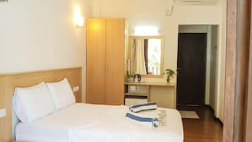 Minibar, in-room safe, individually furnished, desk