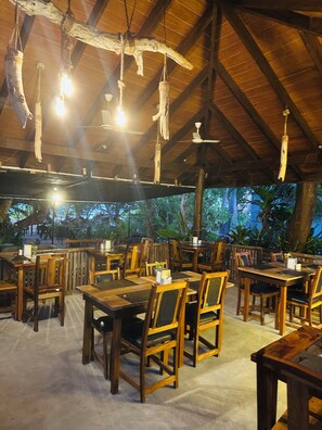Restaurant - Thundi Sea View  (Fulidhoo)
