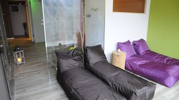 Sauna, hot tub, steam room, Turkish bath/hammam