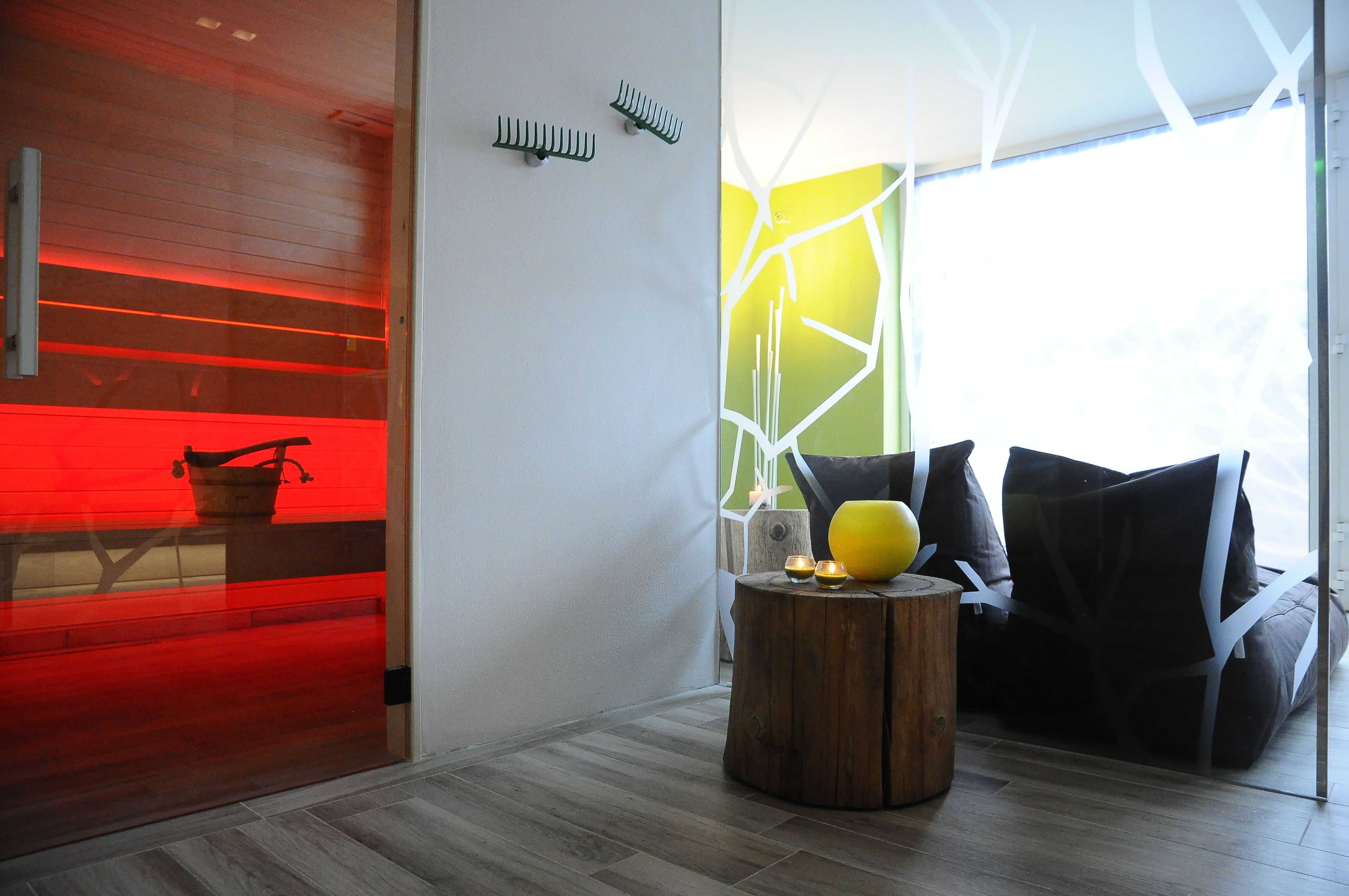 sauna, hot tub, steam room, turkish bath/hammam