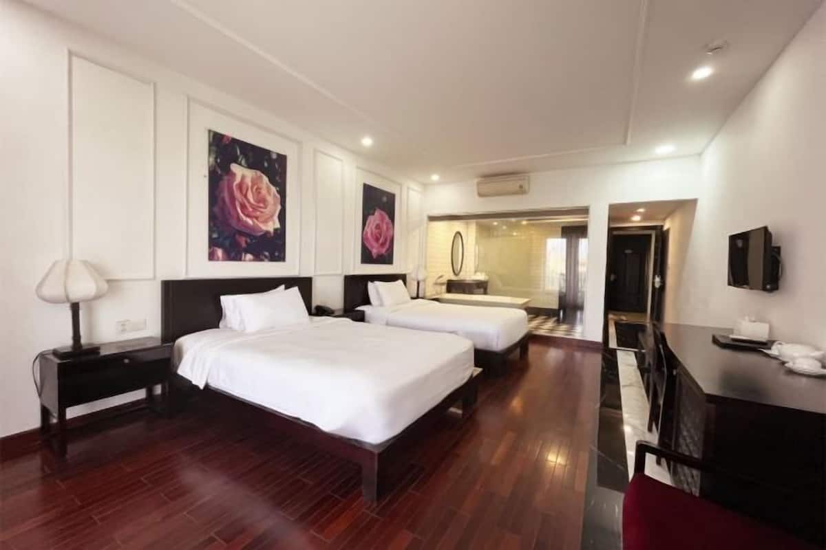 Premium bedding, minibar, in-room safe, individually decorated