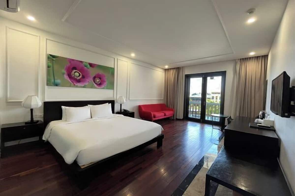 Premium bedding, minibar, in-room safe, individually decorated