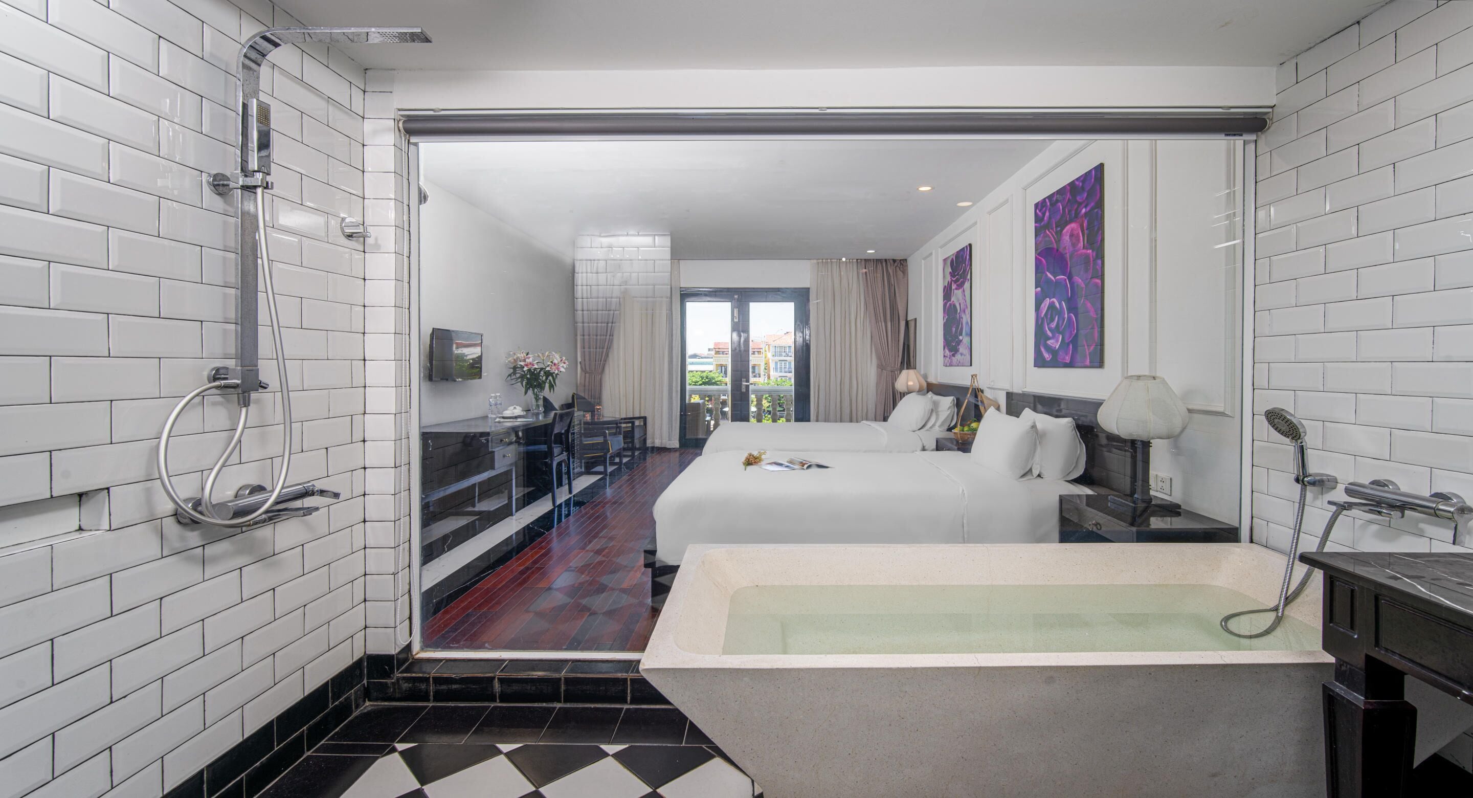 ห้องดีลักซ์ทวิน, วิวแม่น้ำ | เครื่องนอนระดับพรีเมียม, มินิบาร์, ตู้นิรภัยในห้องพัก