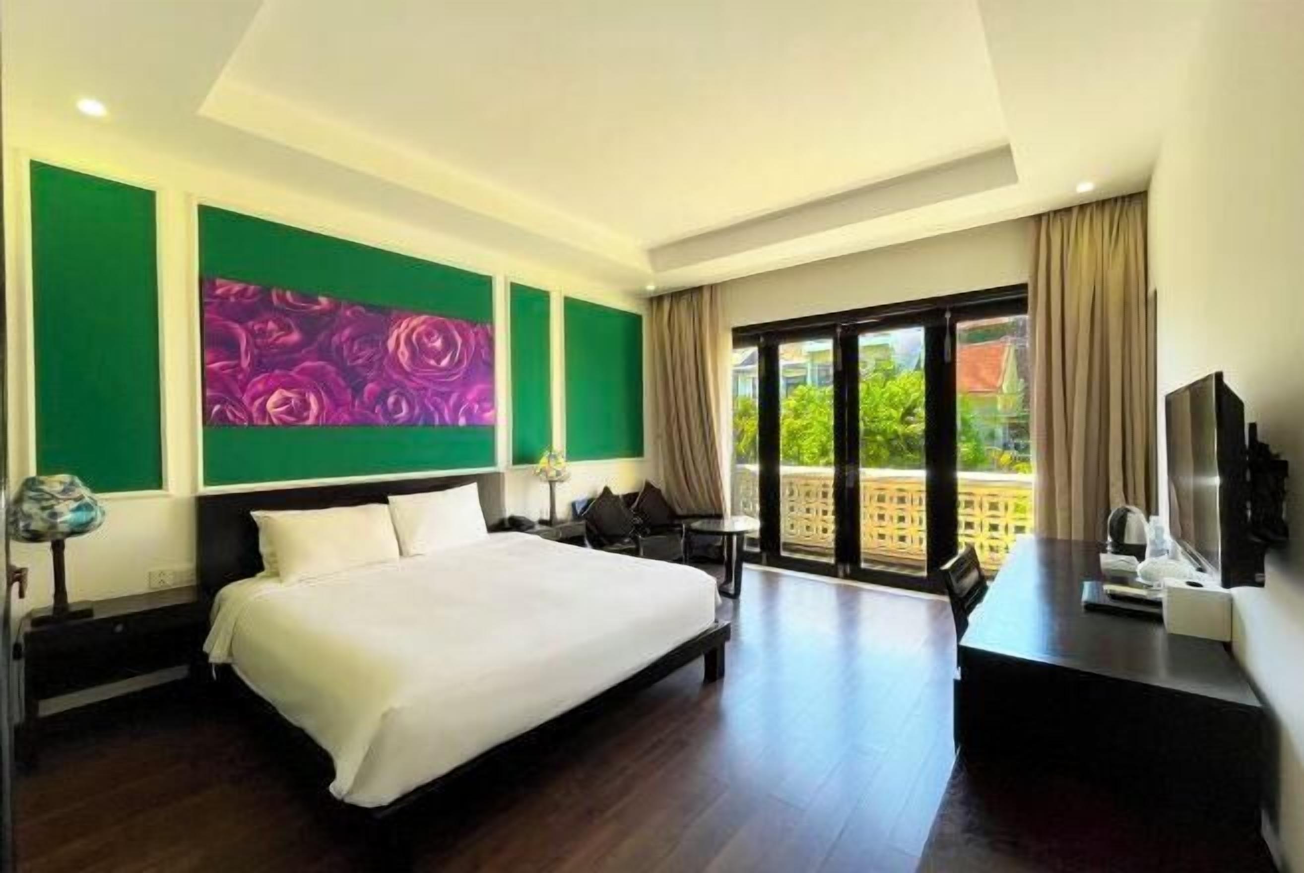 Ropa de cama de alta calidad y minibar 