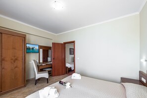 Family Room | In-room safe, free WiFi, bed sheets - Krini Beach Hotel (Rethymno)