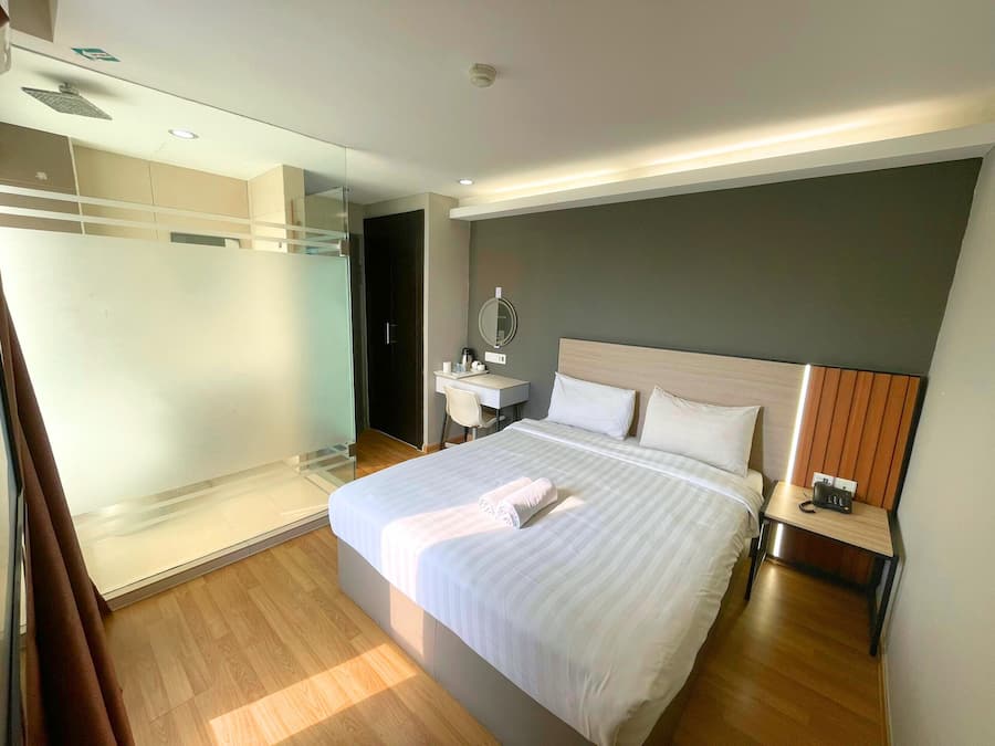 Habitació estàndard | Escriptori, planxa i posts de planxar, wifi gratuïta i roba de llit