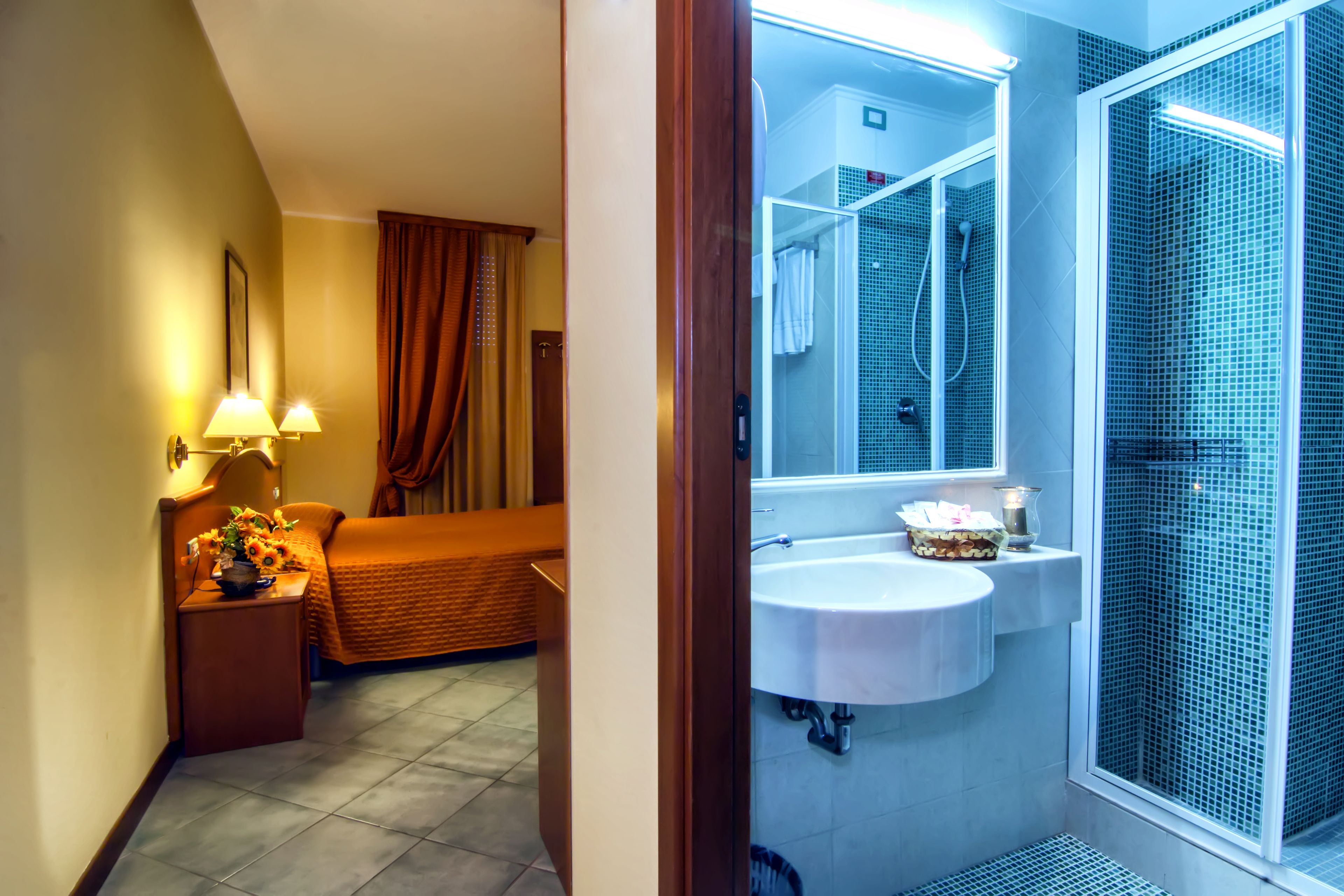 triple room | bathroom | hair dryer, bidet, towels