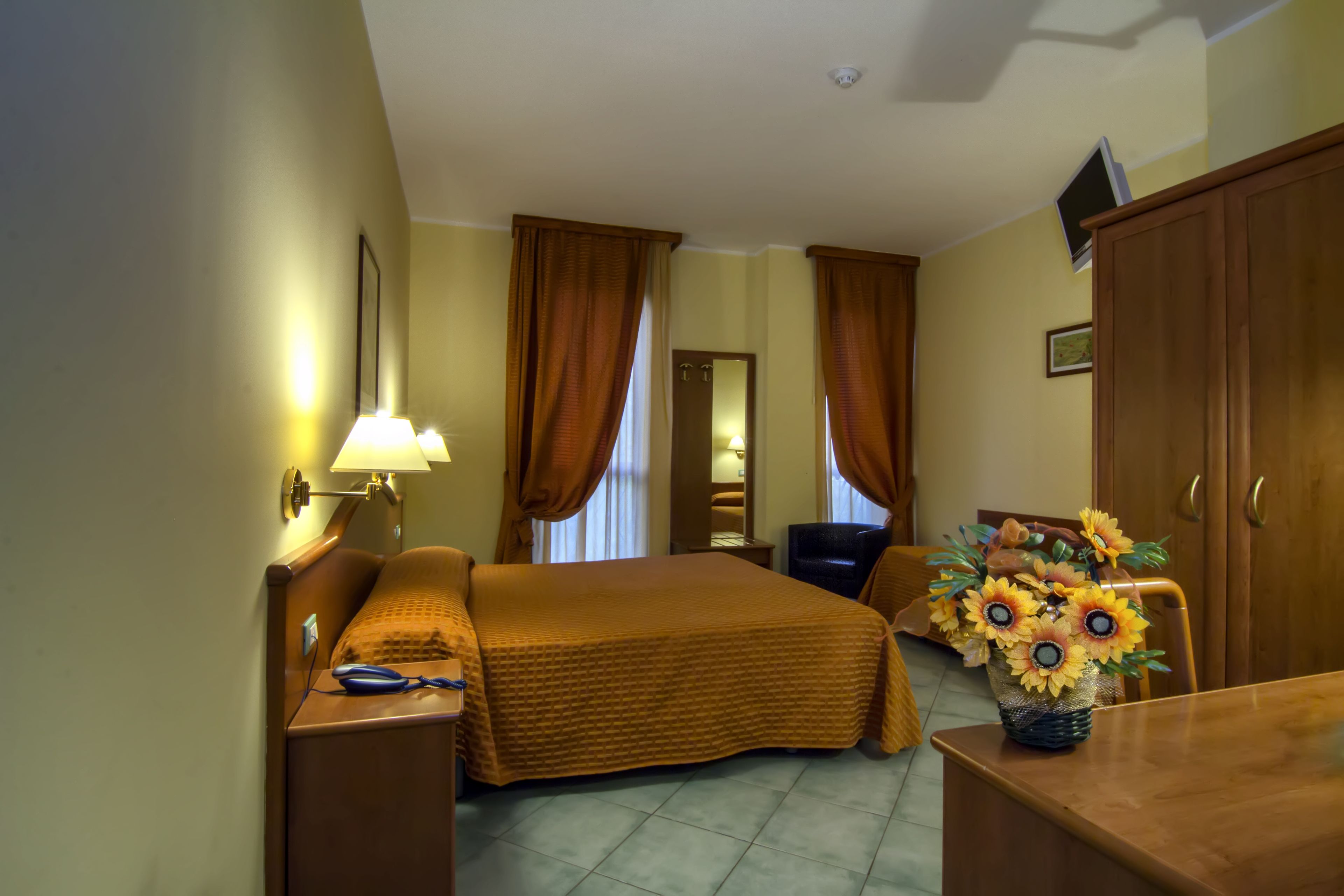 minibar, in-room safe, desk, soundproofing