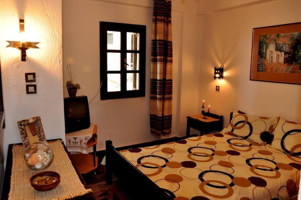 Apartment (Quadruple ) | 1 bedroom, in-room safe, iron/ironing board, WiFi (free)