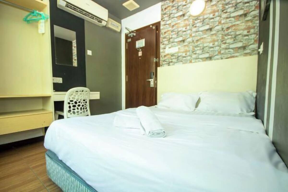 Desk, free WiFi, bed sheets