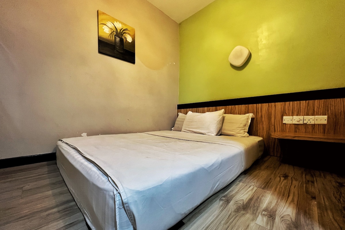 Double Room (Tatami with No Window)