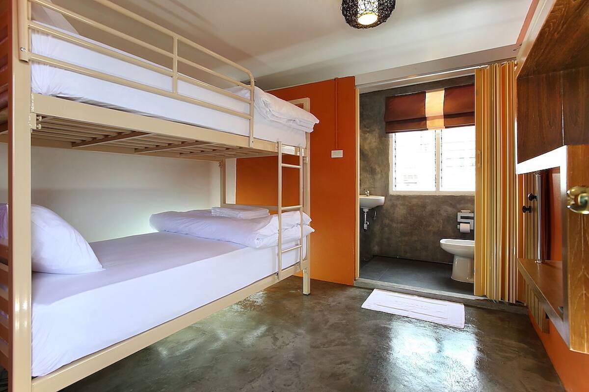 Standard Room (Bunk bed) | 遮光窗帘、折叠床/加床（额外收费）、免费 WiFi、床单