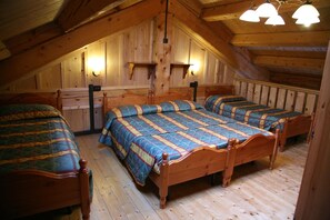In-room safe, desk, soundproofing, cots/infant beds - Albergo Rendola (Asiago)