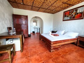 In-room safe, desk, rollaway beds, free WiFi