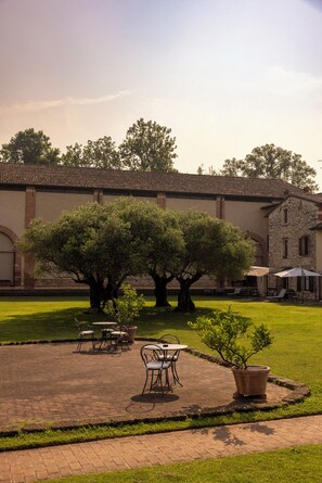 Courtyard - Musella Winery & Relais (San Martino Buon Albergo)