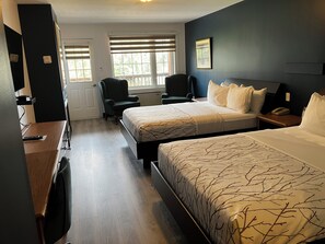 Iron/ironing board, free WiFi, bed sheets