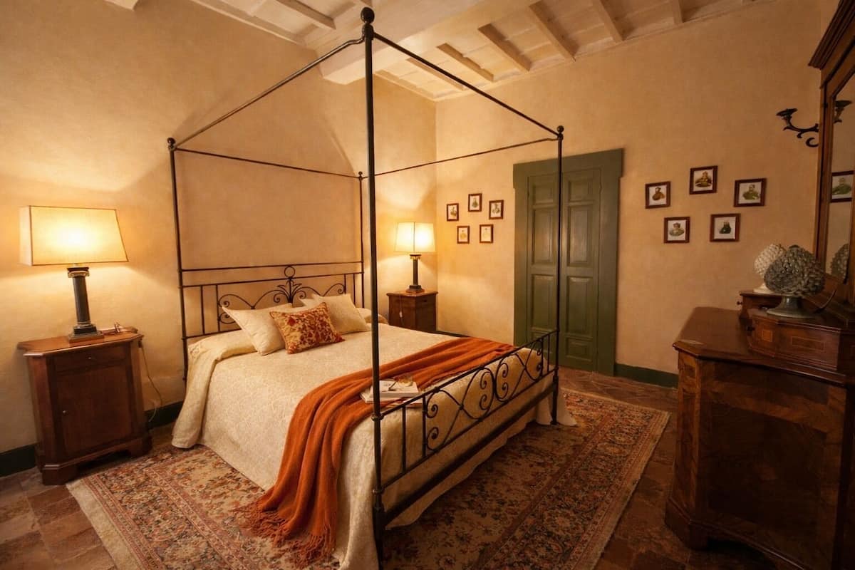 Classic Double Room | Desk, iron/ironing board, free WiFi, bed sheets