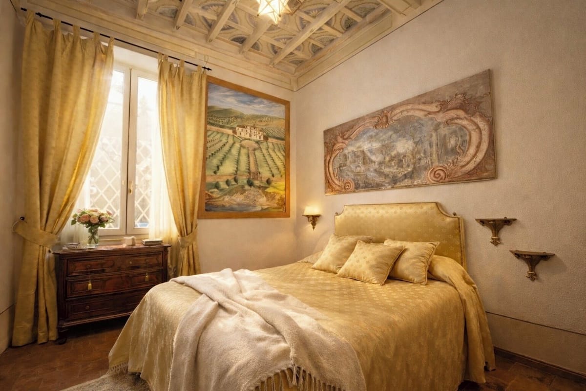 Rom – basic | Skrivebord, strykejern/-brett, wi-fi (inkludert) og sengetøy