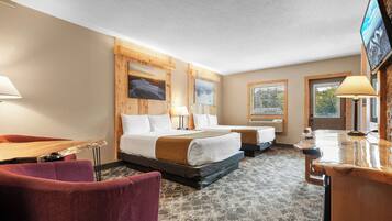 Habitación estándar, balcón, vista al resort | Tabla de planchar con plancha, wifi gratis y ropa de cama