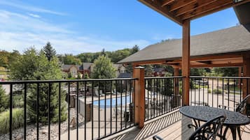 Standard Room, Balcony, Resort View | 1 bedroom, iron/ironing board, free WiFi, bed sheets
