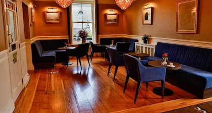 Gleesons Restaurant & Rooms