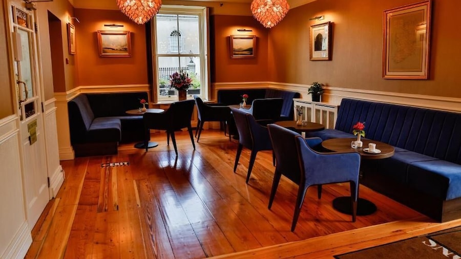 Gleesons Restaurant & Rooms