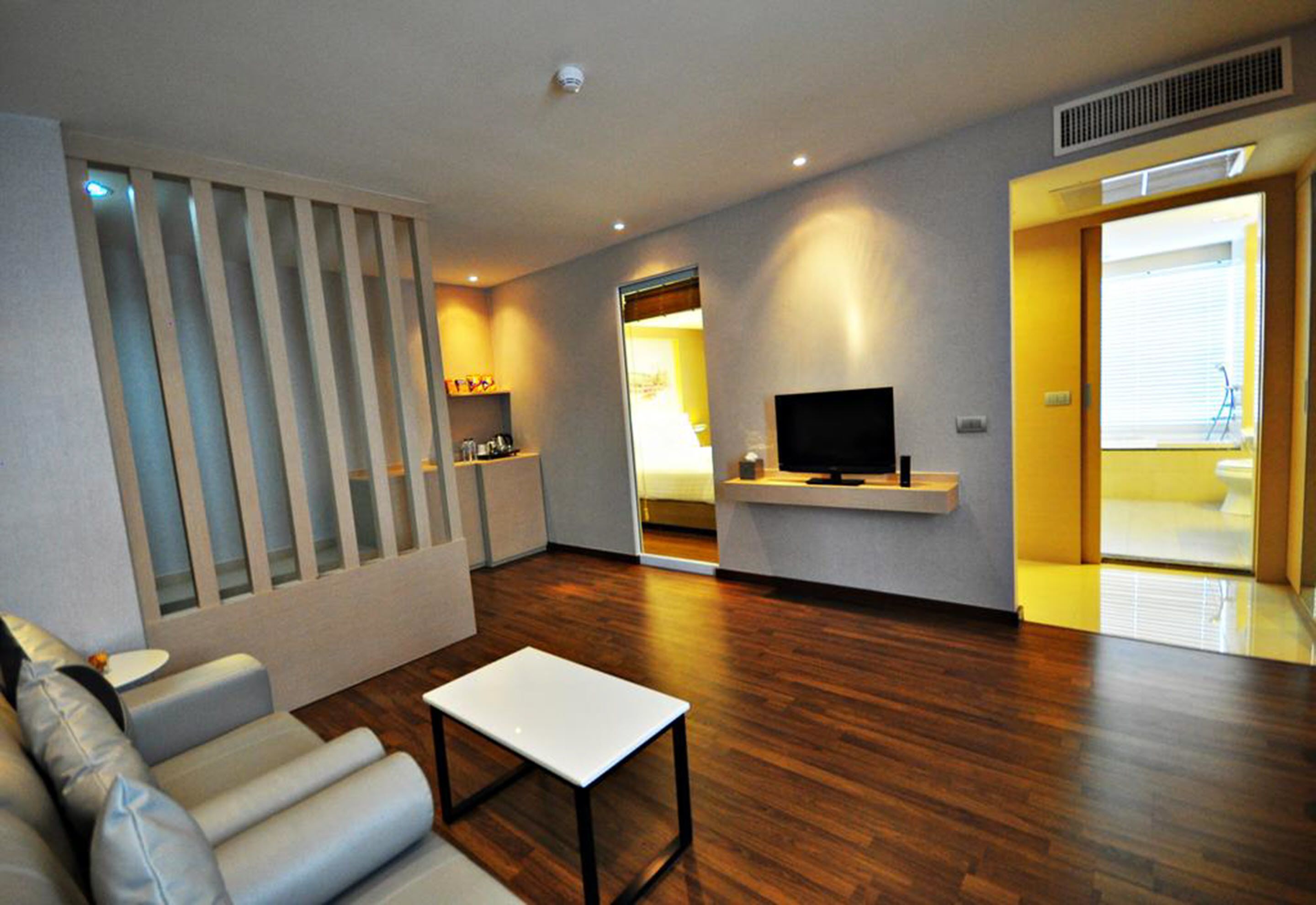 premium suite | living area | led tv