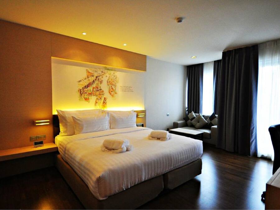 Deluxe Room | In-room safe, desk, blackout drapes, free WiFi