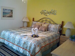 Luxury 5 Bedroom Home with Private Pool