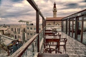 Breakfast, lunch and dinner served - Saint John Hotel (Madaba)