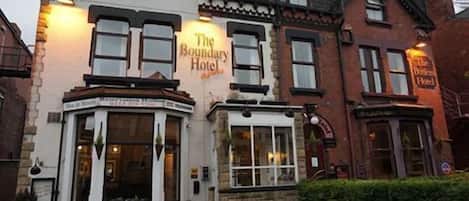 Fachada da propriedade