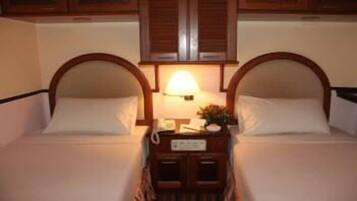 Standard Twin Room | Free WiFi