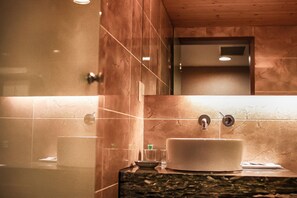 Deluxe Quadruple Room, 2 Bedrooms | Bathroom | Rainfall showerhead, hair dryer, slippers, towels - Cai She Hotel (Taipei)