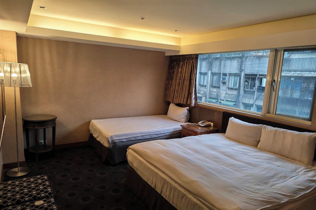 Comfort Triple Room | Down duvets, free minibar, desk, free WiFi