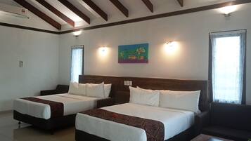 In-room safe, iron/ironing board, WiFi, bed sheets