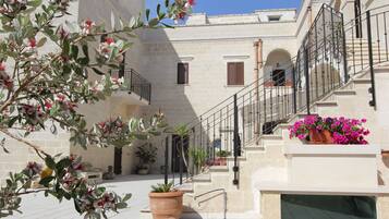 Bagian depan properti