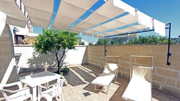 Studio Comfort, 1 Tempat Tidur Double, patio, area taman (Clementino) | Teras/patio