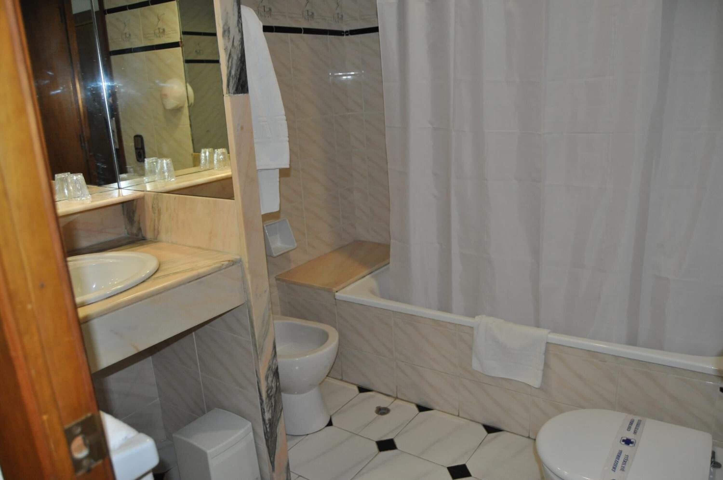 Photo - Nautilus Hotel