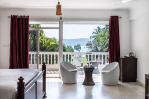 River Front Deluxe Room | Balcony view