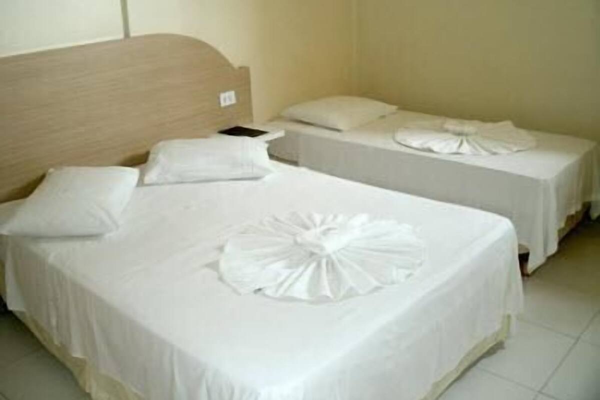 Minibar, desk, WiFi (free), bed sheets