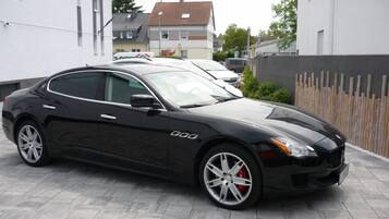 Self-parking (surcharge)