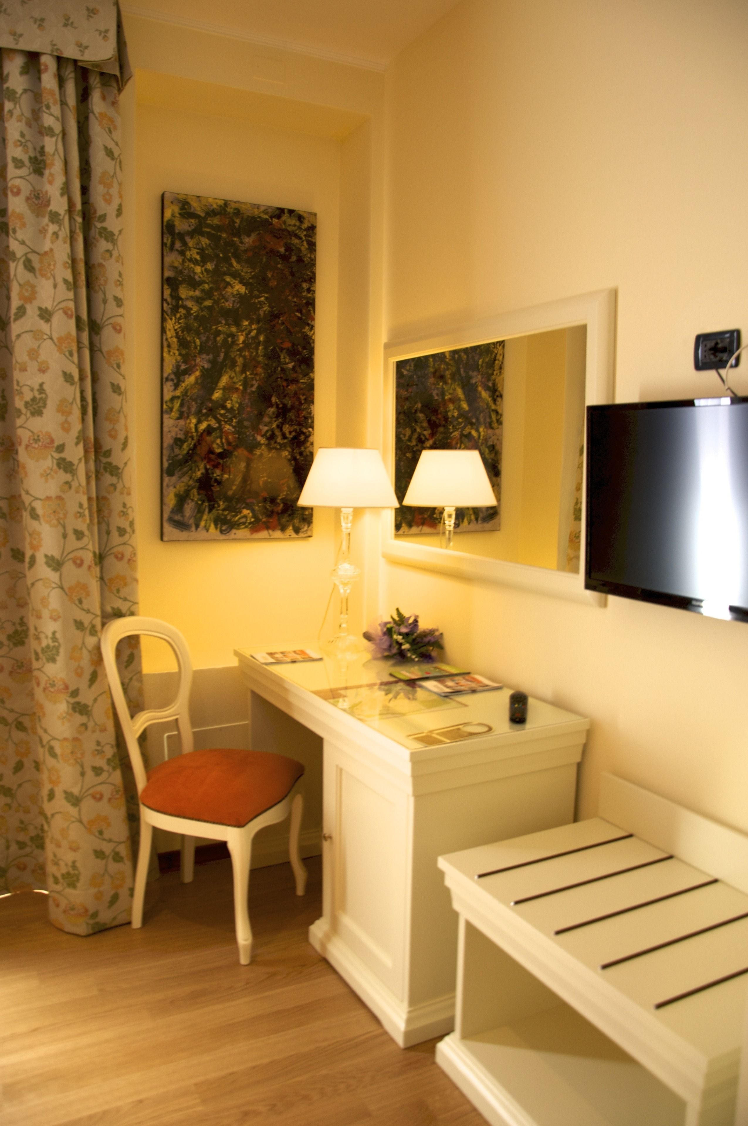 Premium bedding, minibar, in-room safe, desk