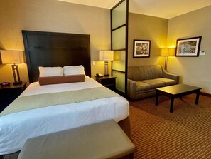 Premium bedding, pillowtop beds, in-room safe, desk - Best Western Plus Okotoks Inn & Suites (Okotoks)