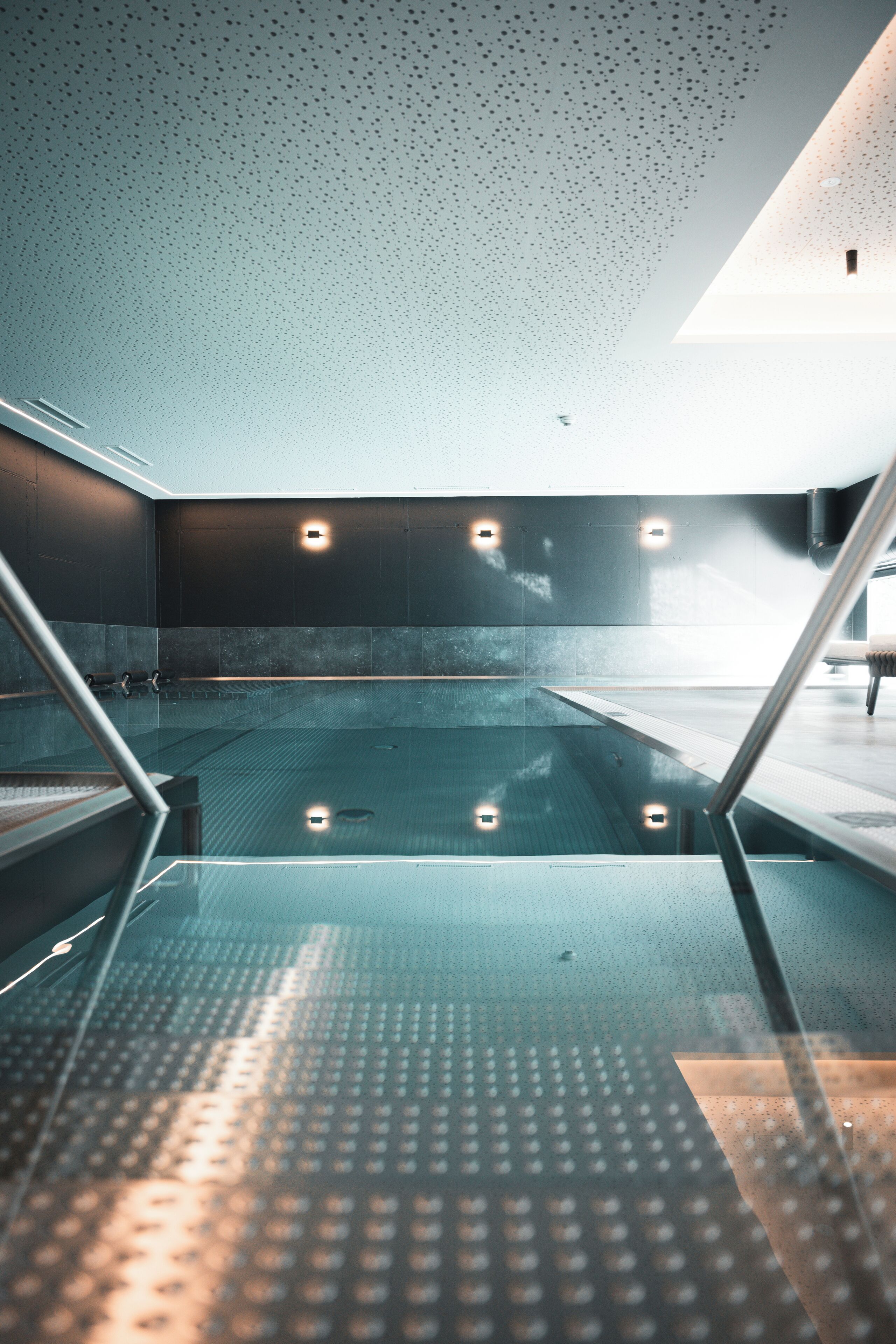 Indoor pool, outdoor pool, free cabanas, pool umbrellas