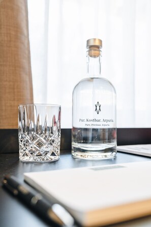 Premium bedding, down duvets, in-room safe, individually decorated - Arpuria l hidden luxury mountain home | Adults friendly  (Sankt Anton am Arlberg)