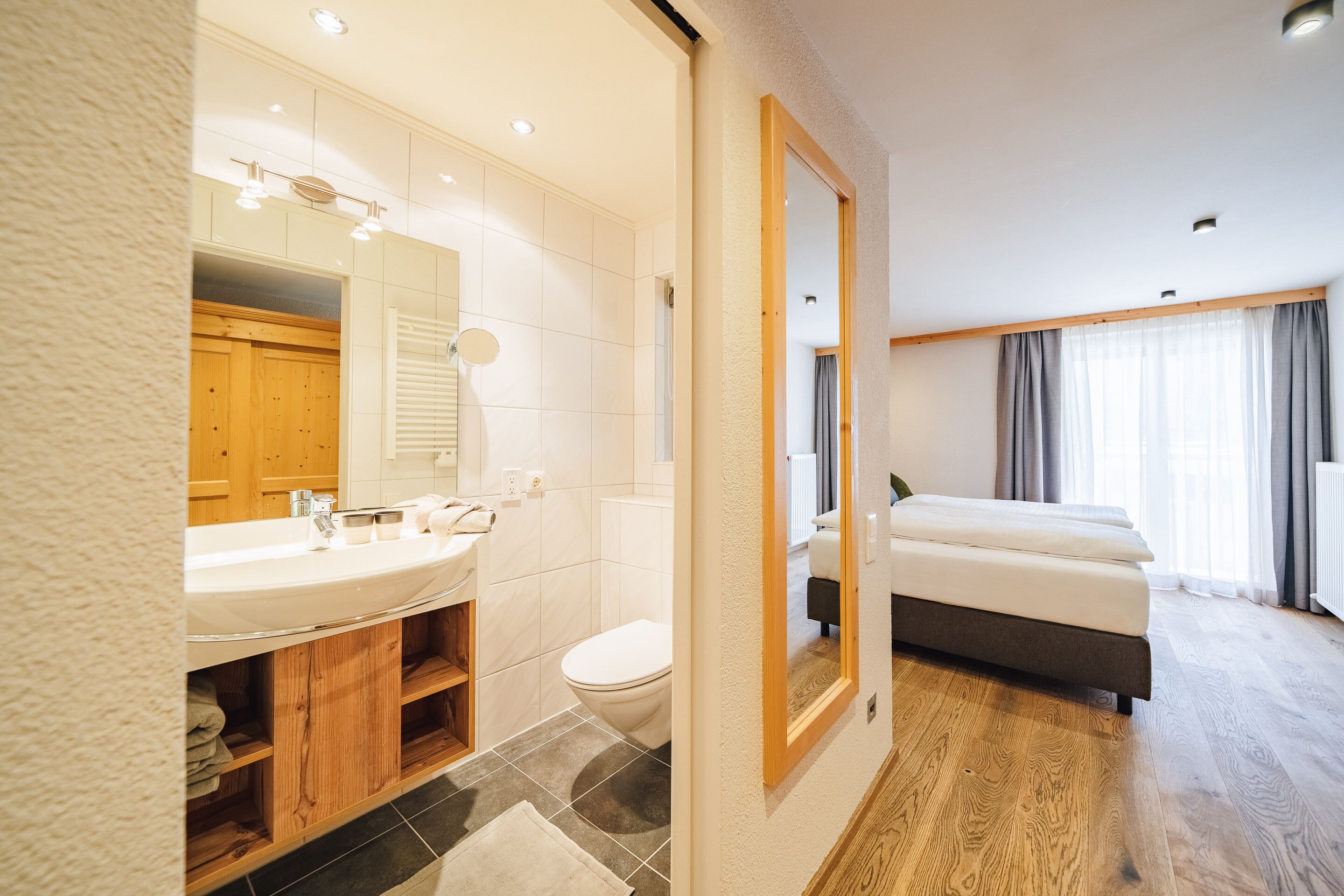 1 bedroom, premium bedding, down duvets, in-room safe