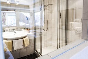 Designer toiletries, hair dryer, bathrobes, slippers - Arpuria l hidden luxury mountain home | Adults friendly  (Sankt Anton am Arlberg)