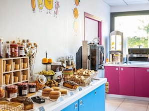Tägliches inbegriffenes Frühstücksbuffet