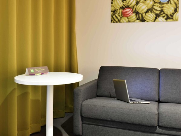 Premium bedding, in-room safe, individually furnished, desk